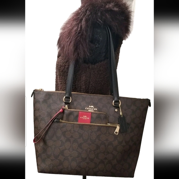 NWT! COACH BROWN/BLACK GALLERY TOTE AND CORNER ZIP WRISTLET WITH RED STRIPE - Picture 5 of 12